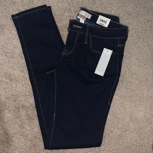 NWT NO BOUNDARIES dark blue skinny jeans size 5